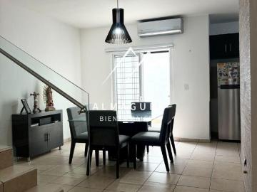 Casa en Venta en Privadas de Anáhuac Sector Español