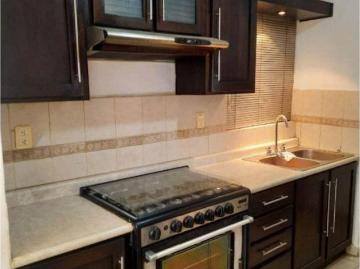CASA EN VENTA EN PRIVADAS DEL COUNTRY, GPE, N. L
