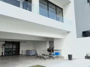 CASA EN VENTA EN PRIVANZAS 3 SECTOR EN SAN PEDRO GARZA GARCIA NUEVO LEON