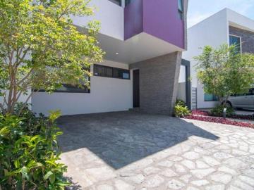 Casa en VENTA en PROVENZA RESIDENCIAL Norte, Tlajomulco