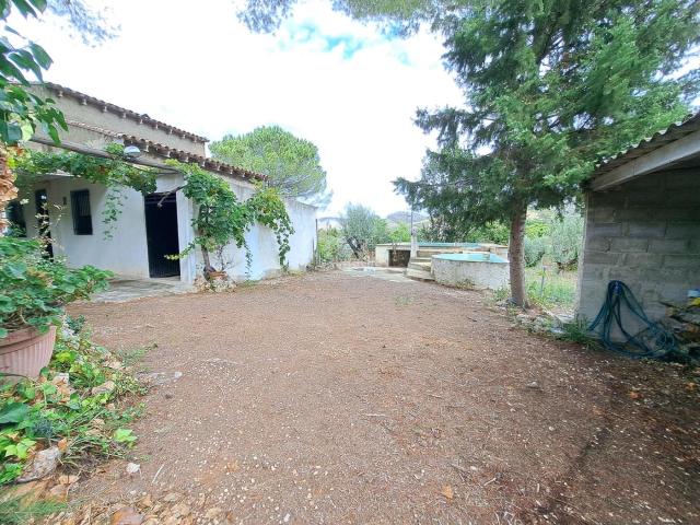 Casa en venta en Quatretonda. Casa de campo para reformar en Pla de Corrals. Casas.