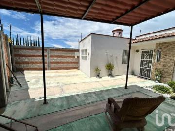 Casa en Venta en Querétaro, San Juan del Río con gran terreno