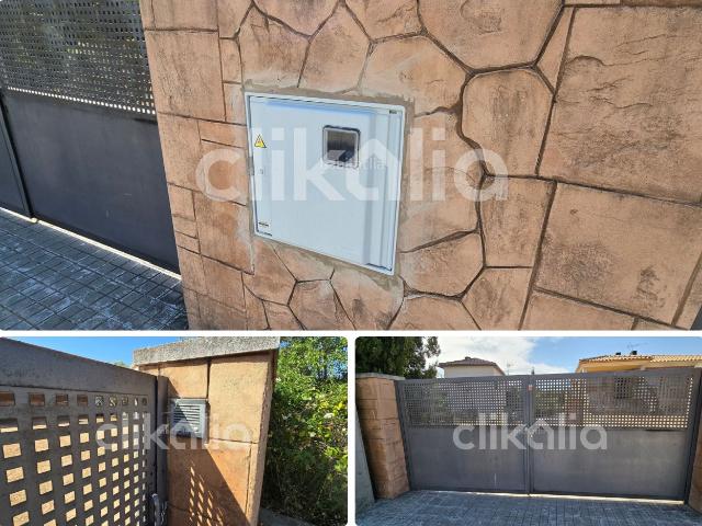 Casa en venta en Querol. Casas.