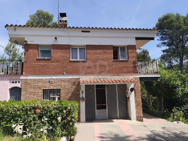 Casa en venta en Querol, de 158 m² 4 habitaciones por 165.000