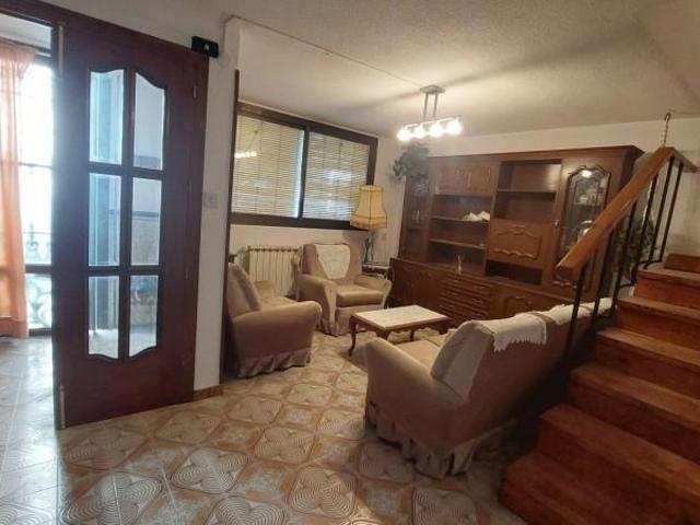 Casa en venta en Quesada, Pueblo Proximo al centro