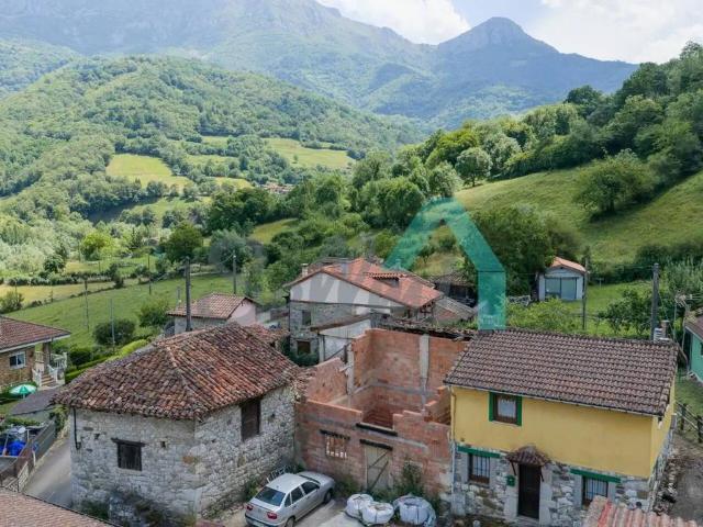 Casa en Venta en Quirós