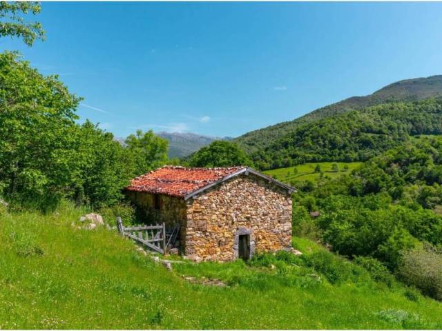 Casa en Venta en Quirós