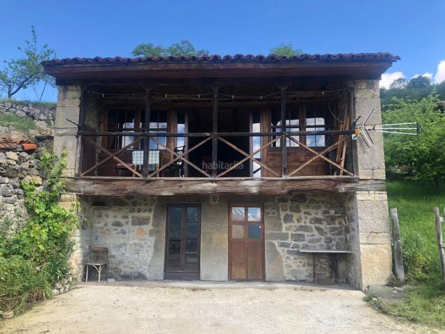 Casa en venta en Quirós. Casas.