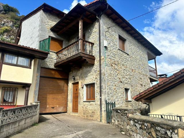 Casa en venta en Quirós. Casas.