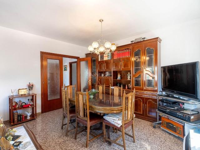 Casa en venta en Rubí, Ca n´Oriol. AMPLIA CASA UNIFAMILIAR A RUBÍ. Casas.