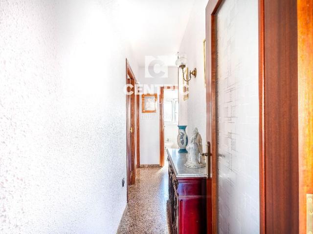 Casa en venta en Rubí, Ca n´Oriol. Casa toda en planta baja en Can Rosés. Casas.