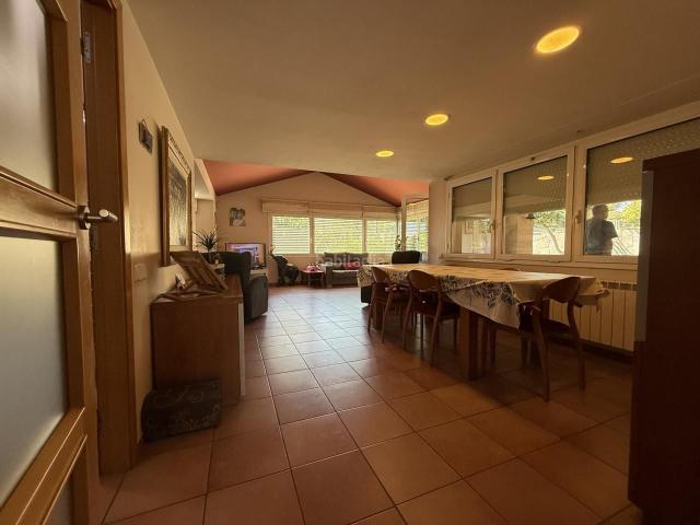Casa en venta en Rubí, Castellnou Can Mir Can Solà. Execelente vivienda toda en planta. Casas.