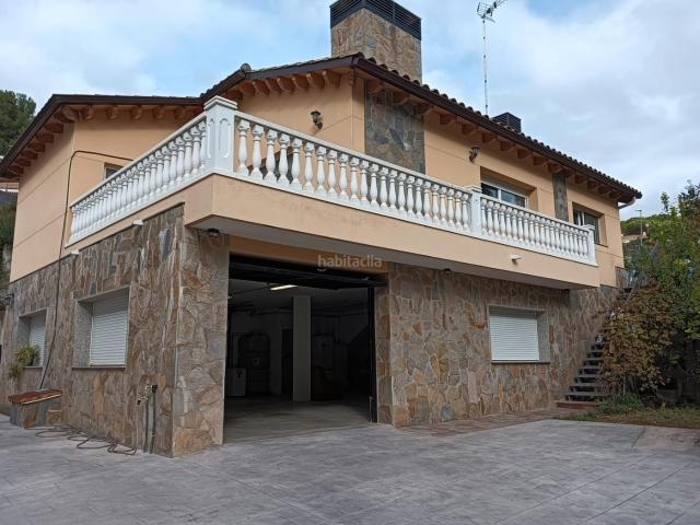 Casa en venta en Rubí, Sant Muç. ENCANTADORA CASA LISTA PARA ENTRAR A VIVIR !. Casas.