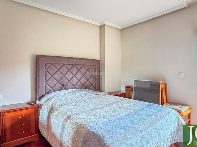 Casa en venta en Ruesga. CASA ADOSADA DE ESQUINA 30 MINUTOS LAREDO. Casas.