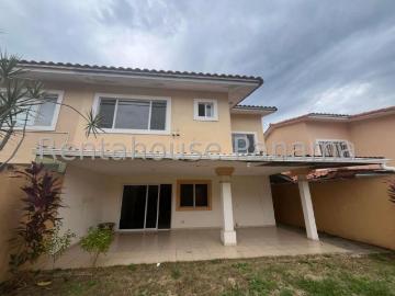 Casa en Venta en Rufina Alfaro Brisas del Golf Panamá 250 m2. 3 hab