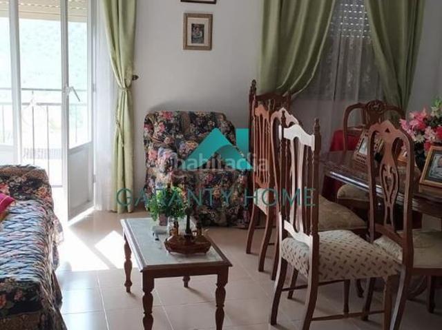 Casa en venta en Rute. Casa rústica con dos viviendas y terreno cerca de Lucena. Casas.