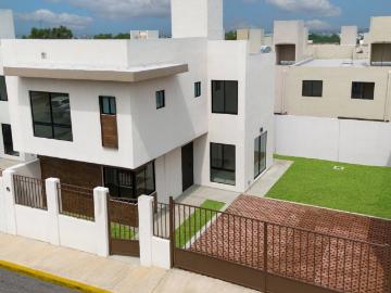 Casa en Venta en Real Alcalá, Tecámac: Vive en grande, vive Feliz