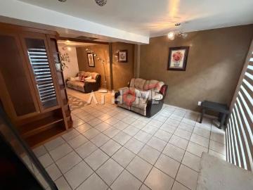 Casa en Venta en Fracc. Real de Santa Clara II | 3 niveles con potencial de crecimiento