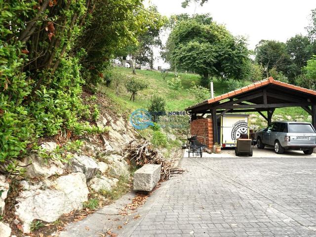 Casa en venta en Reocín. Exclusiva Casa de Piedra con finca de 13.000 m2, en Golbardo, Cantabria a pocos minutos del mar. Casas.