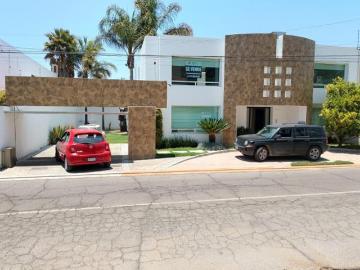 CASA EN VENTA EN RESIDENCIAL CLUB DE GOLF