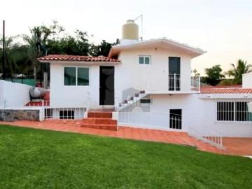 Casa en Venta en residencial del circuito del Lago, Tequesquitengo, Jojutla, Morelos