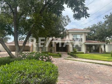 CASA EN VENTA EN RESIDENCIAL LAS ISABELES