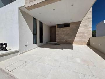 Casa en venta en Residencial San Ángelo, con recamara en PB, al norte de Aguascaliente