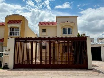CASA EN VENTA EN RESIDENCIAL SANTA BARBARA QUINTA MONTEREY