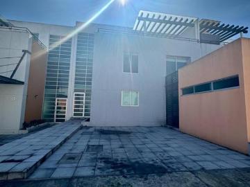 Casa en Venta en Residencial Tires Lerma, Amomolulco