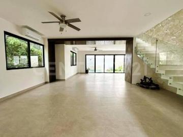 Casa en Venta en Residencial Vía Cumbres