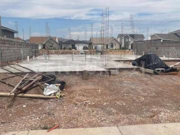 CASA EN VENTA EN RESIDNECIAL LEONES lV, CHIHUAHUA, CHIH