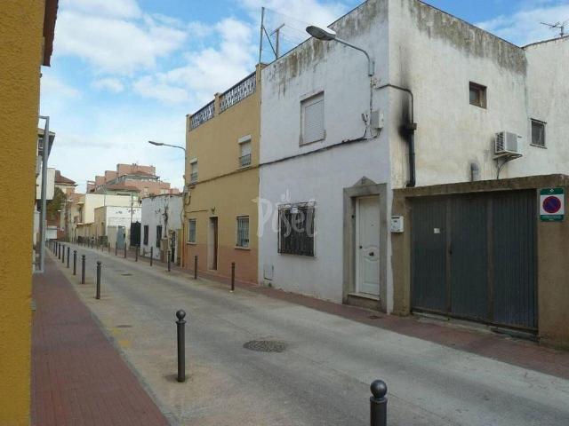 Casa en venta en Reus, de 90 m² 4 habitaciones por 87.000 €