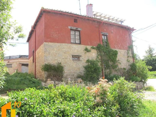 Casa en venta en Revillarruz. Casa Independiente en Humienta Burgos. Casas.