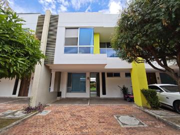 Casa En Venta En Ricaurte En La Villa V396007