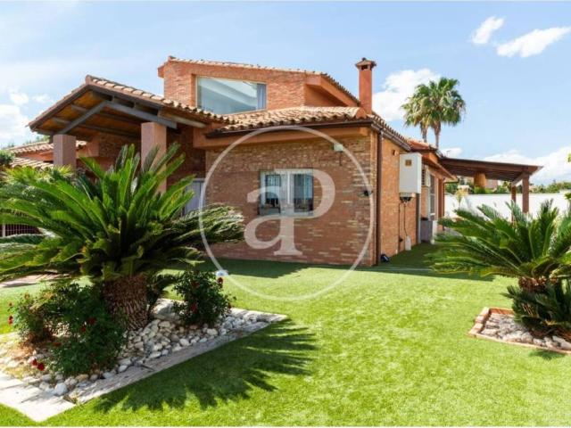 Casa en Venta en Riba roja de Túria