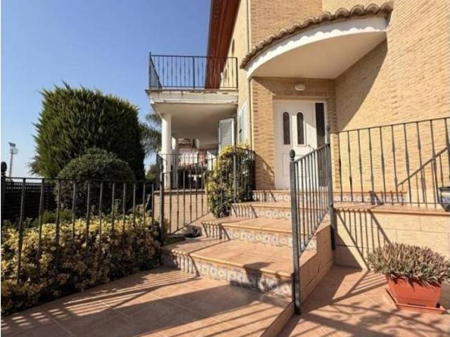 Casa en Venta en Riba roja de Túria