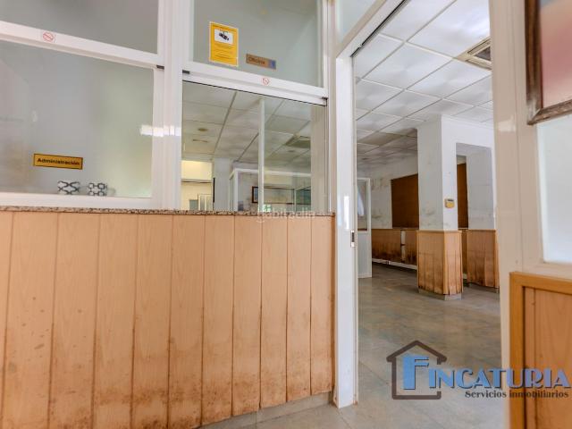Casa en venta en Riba roja de Túria. Casa utilizada de oficinas. Casas Riba roja de.