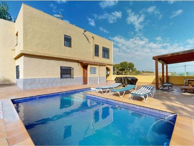 Casa en venta en Riba roja de Túria. Casa 5 Habitaciones 103011177. Casas Riba roja de.