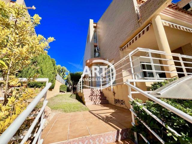 Casa en venta en Riba roja de Túria. PAREADO EN RIBA ROJA DE TURIA. Casas Riba roja de.