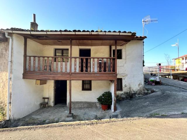 Casa en venta en Ribadesella. VENTA DE CASA PARA REHABILITAR. Casas.