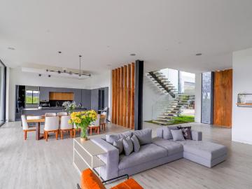 Casa En Venta En Rionegro En Llanogrande V176129