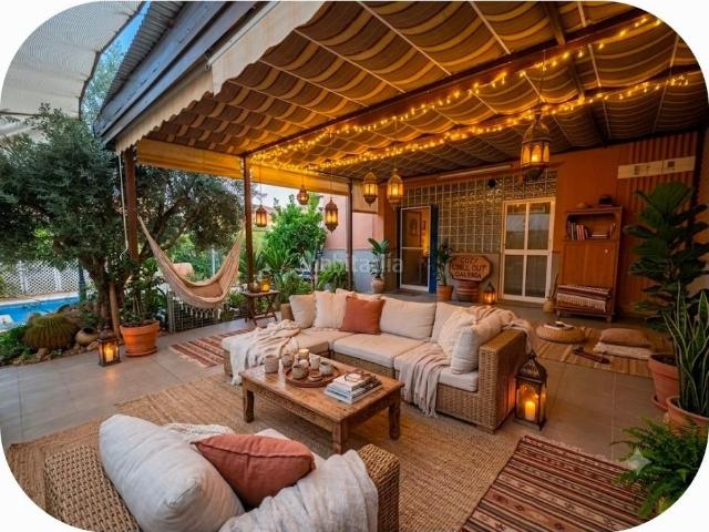 Casa en venta en Rincón de la Victoria, Lo Cea. EXCLUSIVO CHALET INDEPENDIENTE EN ESQUINA! Espacio, privacidad y un sinfín de posibilidades. Casas Rincón de la.