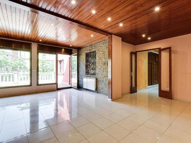 Casa en venta en Ripoll Pirineos. Atención a esta joya en Ripoll!. Casas.