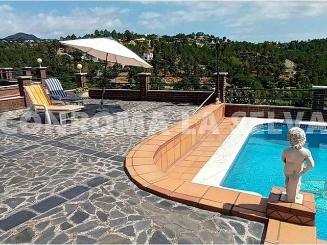 Casa en venta en Riudarenes, de 102 m² 4 habitaciones por 258.000