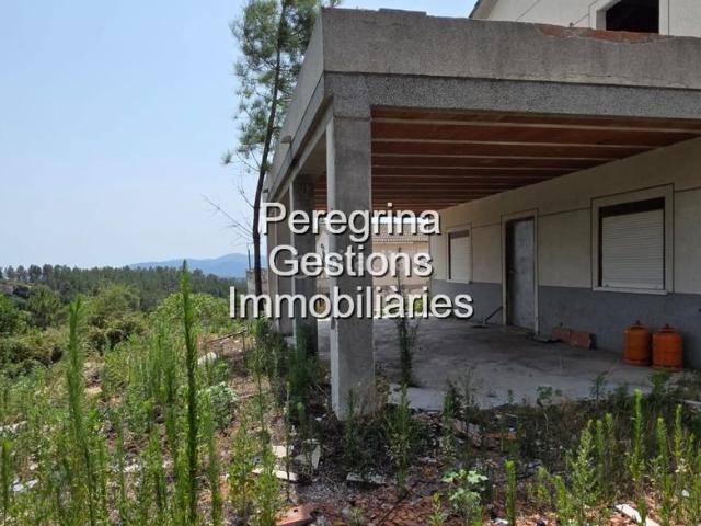 Casa en venta en Riudarenes. *OPORTUNIDAD UNICA* Proyecto de Vivienda Unifamiliar con Grandes Posibilidades en Can Fornaca. Casas.