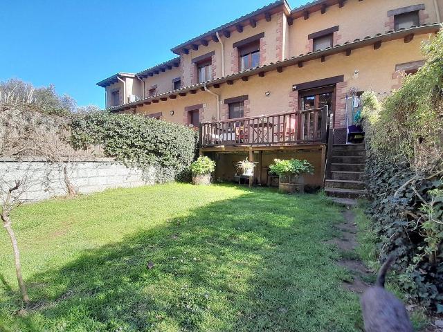Casa en venta en Riudaura, de 92 m² 3 habitaciones por 375.000