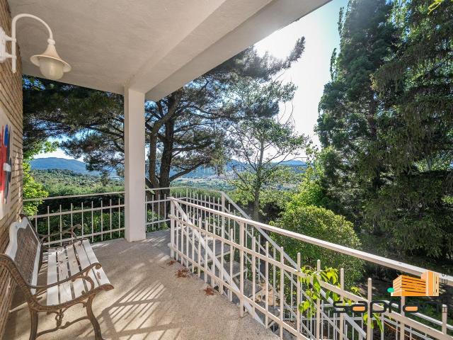 Casa en venta en Robledo de Chavela. Casa o chalet independiente en venta en Via Láctea. Casas Robledo de.