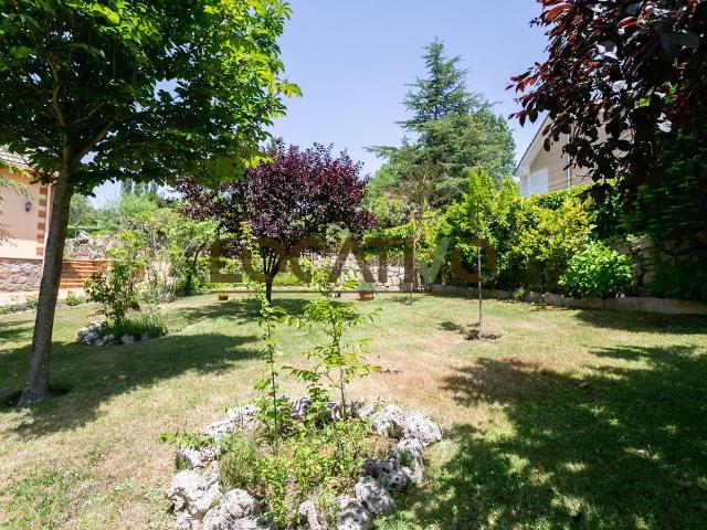Casa en venta en Robledo de Chavela. Casas Robledo de.