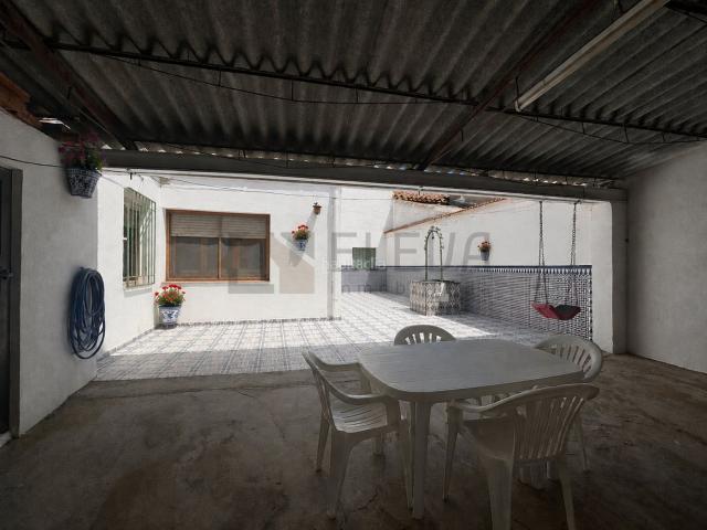 Casa en venta en Roda La. Casa en planta baja con patio. Casas Roda.
