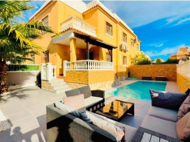 Casa en Venta en Rojales
